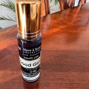 Good Girl by Carolina Herrera oil roll on. 
(Inspired by fragrance - New!
